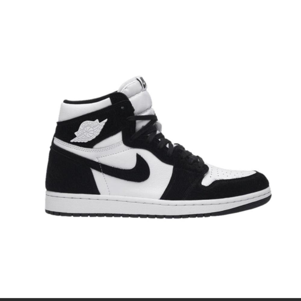Women’s size 8 Nike Jordan 1 Retro High Twists, worn maybe twice.